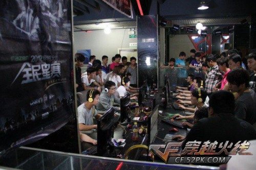 上成为焦点 上成为焦点