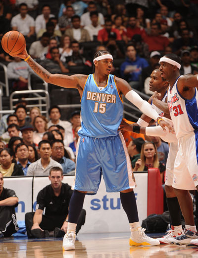 还在锋线引 还在锋线引