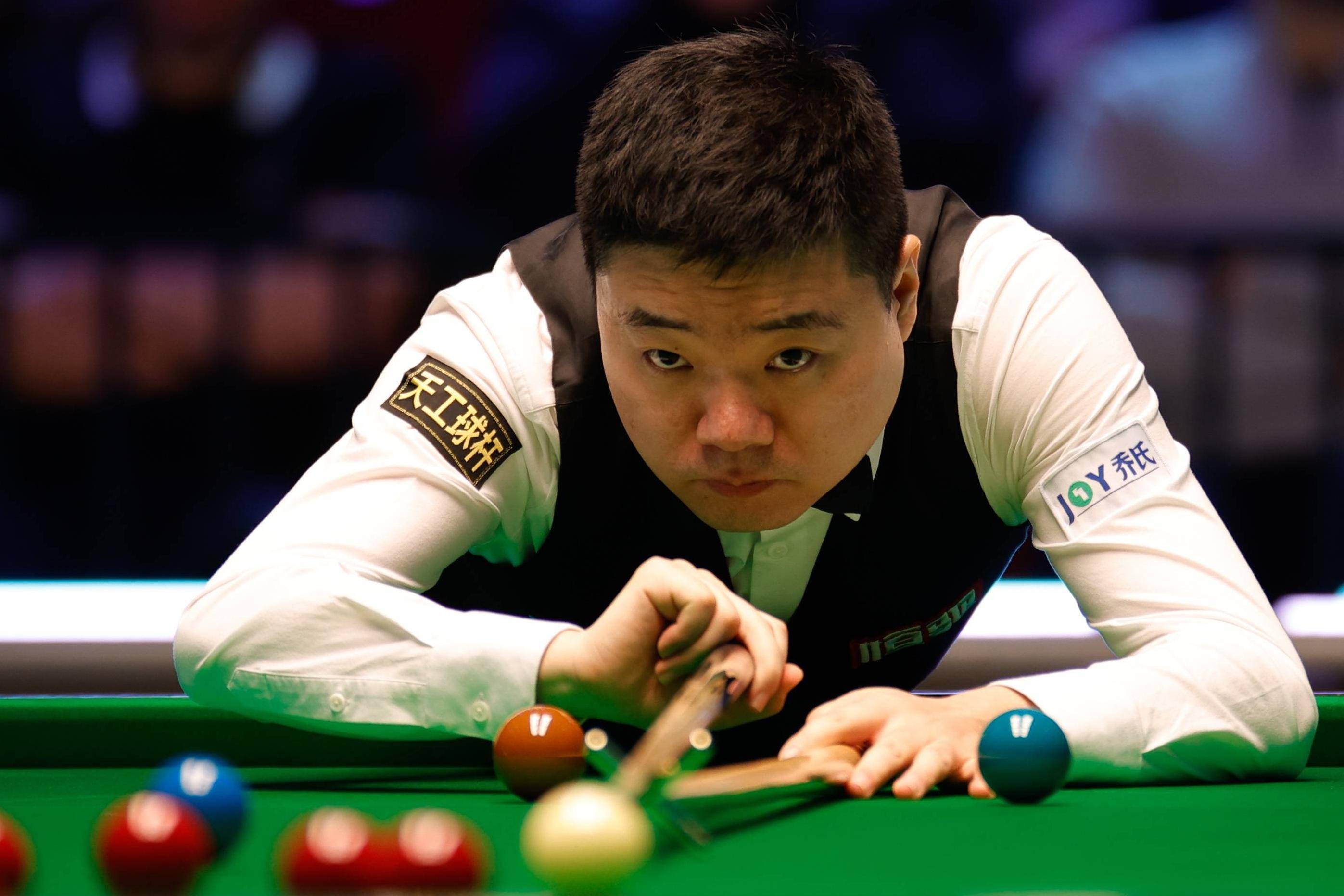 为场上的焦 为场上的焦