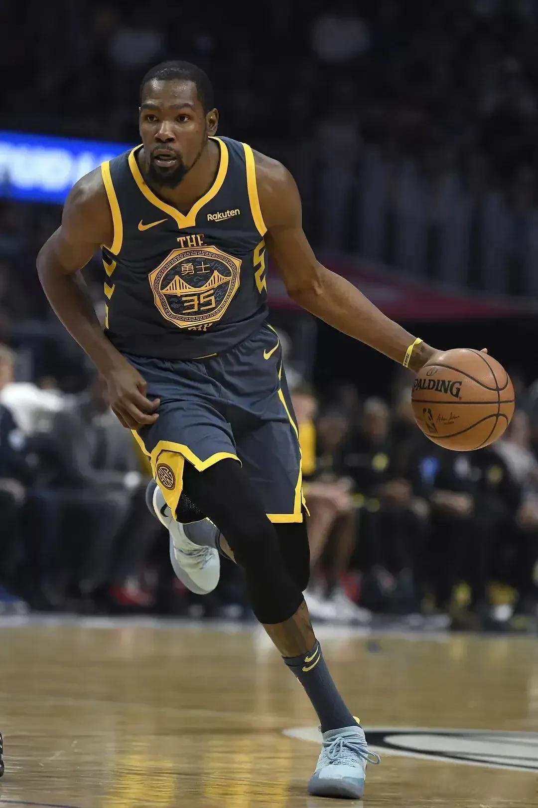 二点无人 二点无人